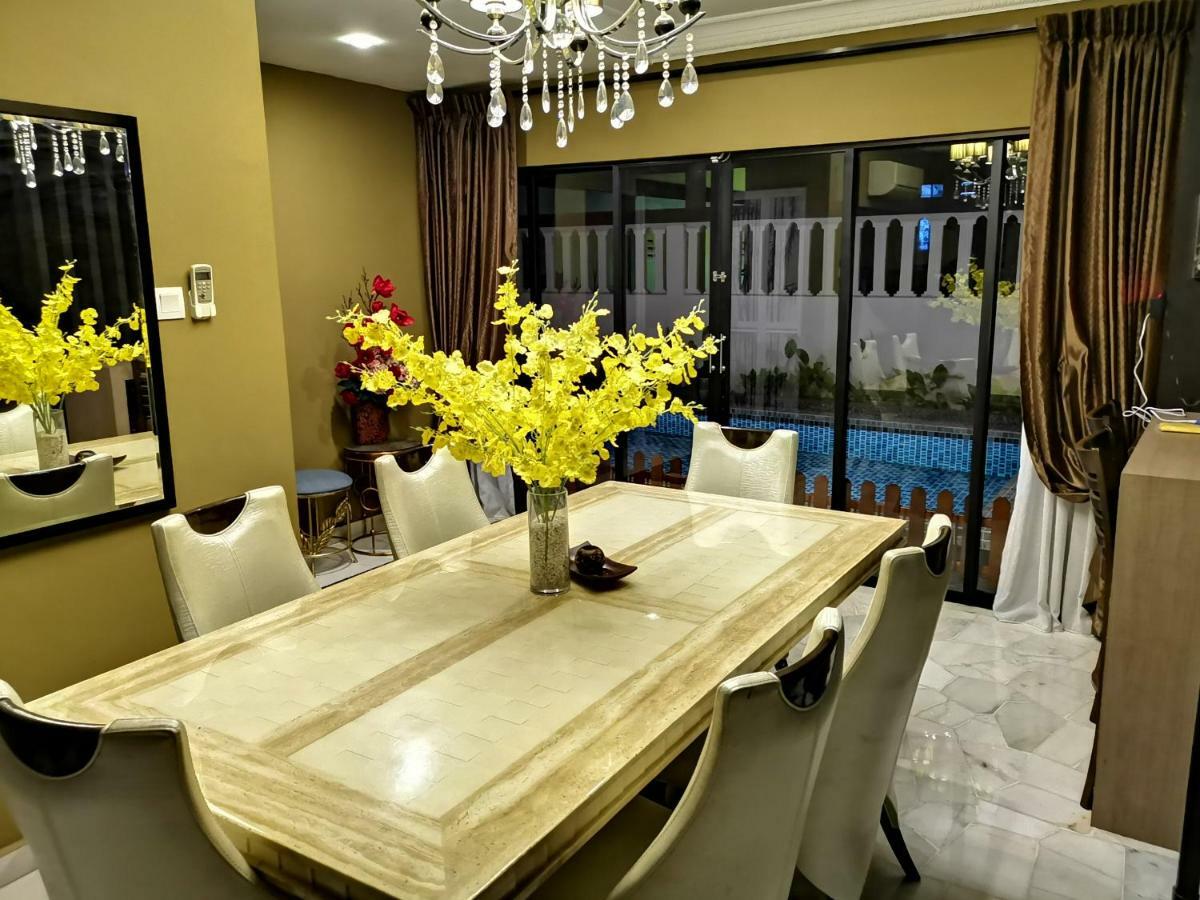 Ria Homestay Johor Bahru Esterno foto