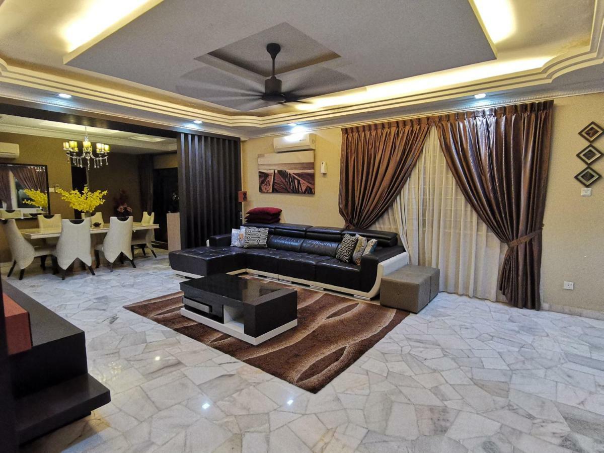Ria Homestay Johor Bahru Esterno foto